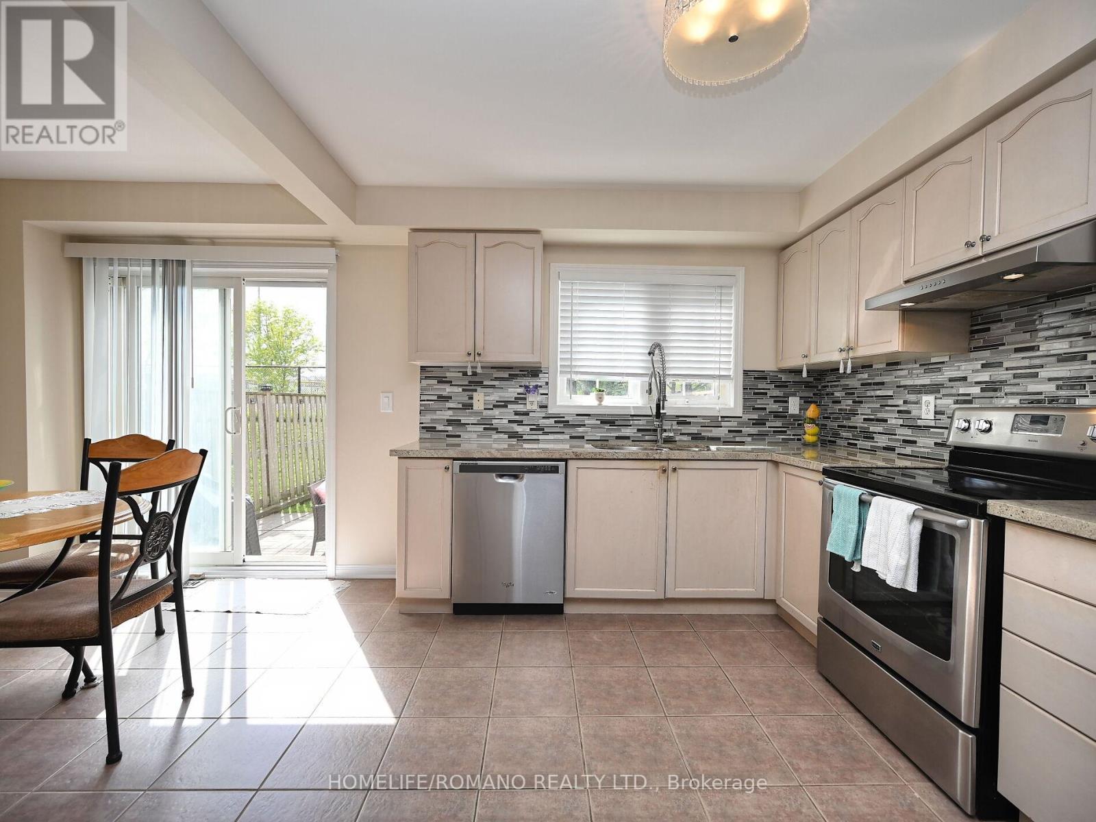 132 - 3030 Breakwater Court, Mississauga (Cooksville), Ontario  L5B 4N5 - Photo 23 - W12495238