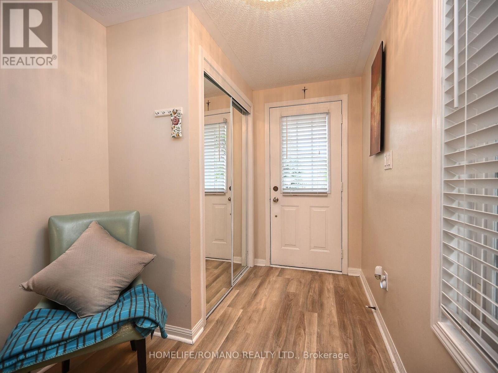 132 - 3030 Breakwater Court, Mississauga (Cooksville), Ontario  L5B 4N5 - Photo 6 - W12495238