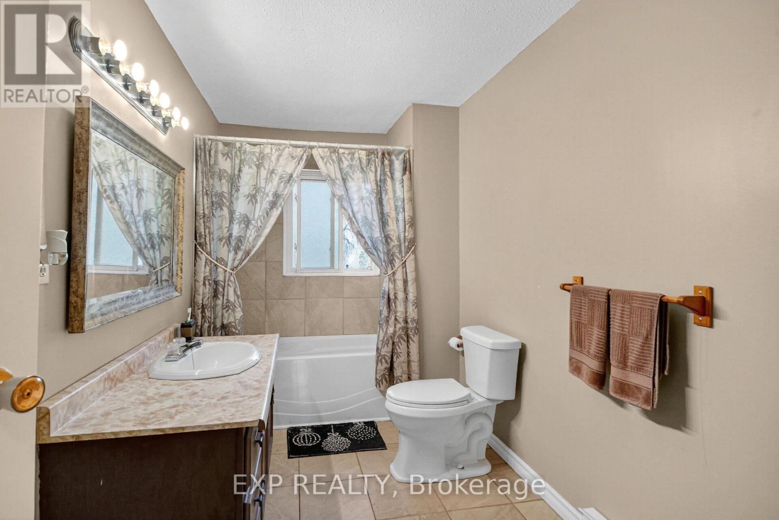 96 Constance Lake Road, Ottawa, Ontario  K2K 1X7 - Photo 21 - X12465998