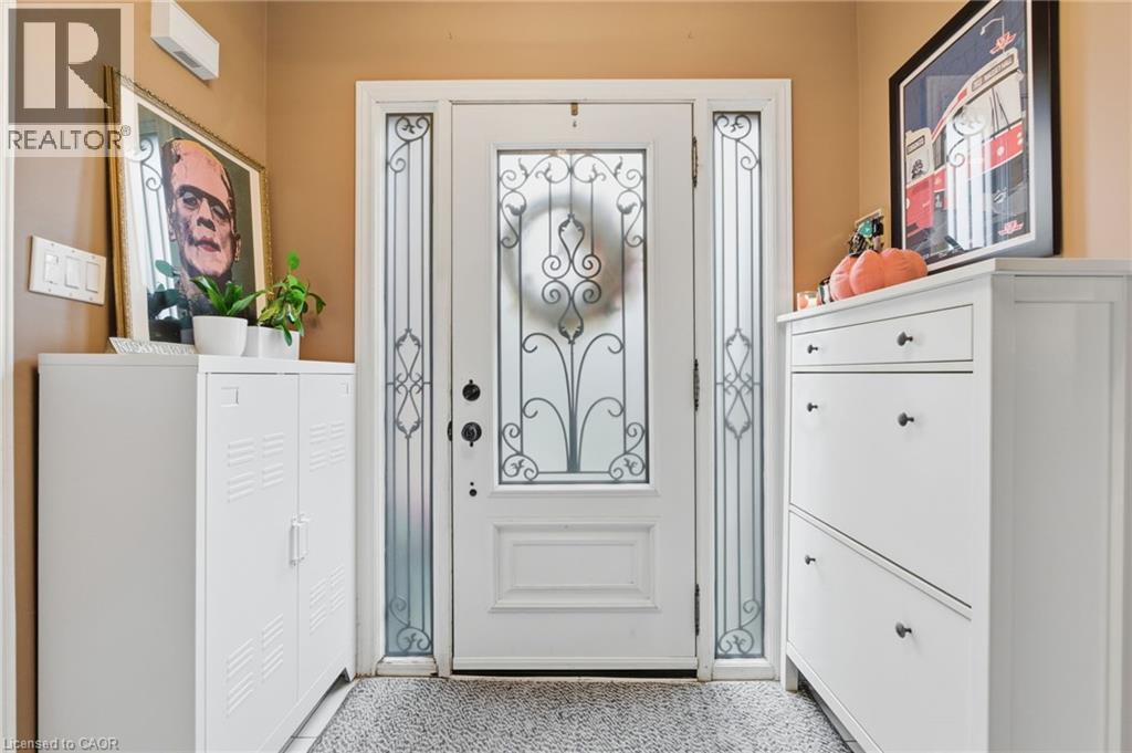 113 Brian Boulevard, Waterdown, Ontario  L8B 0C8 - Photo 3 - 40780722