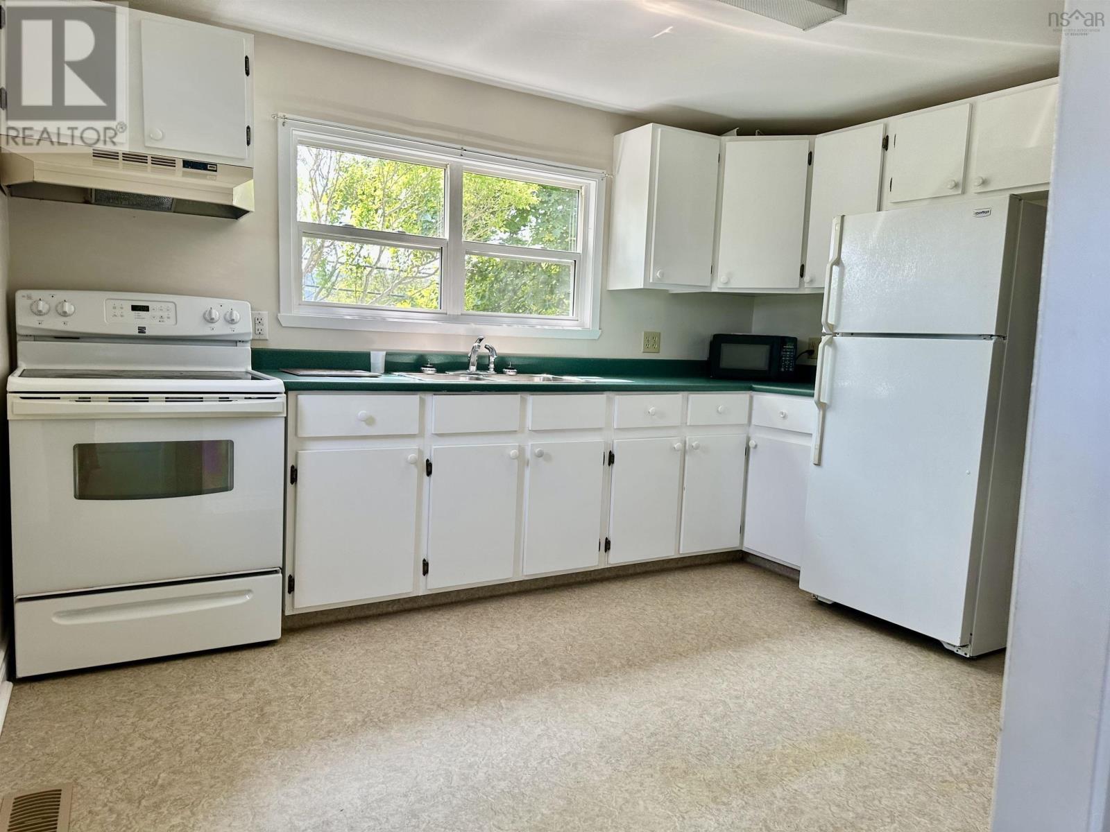 24-2 3 Sadler Street, Port Hastings, Nova Scotia  B9A 0A6 - Photo 10 - 202520966