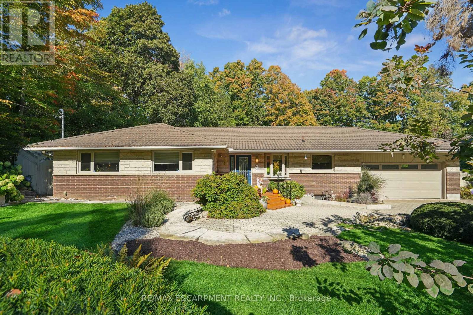 6 Beech Street, Guelph/eramosa, Ontario  N1H 6J3 - Photo 2 - X12495040