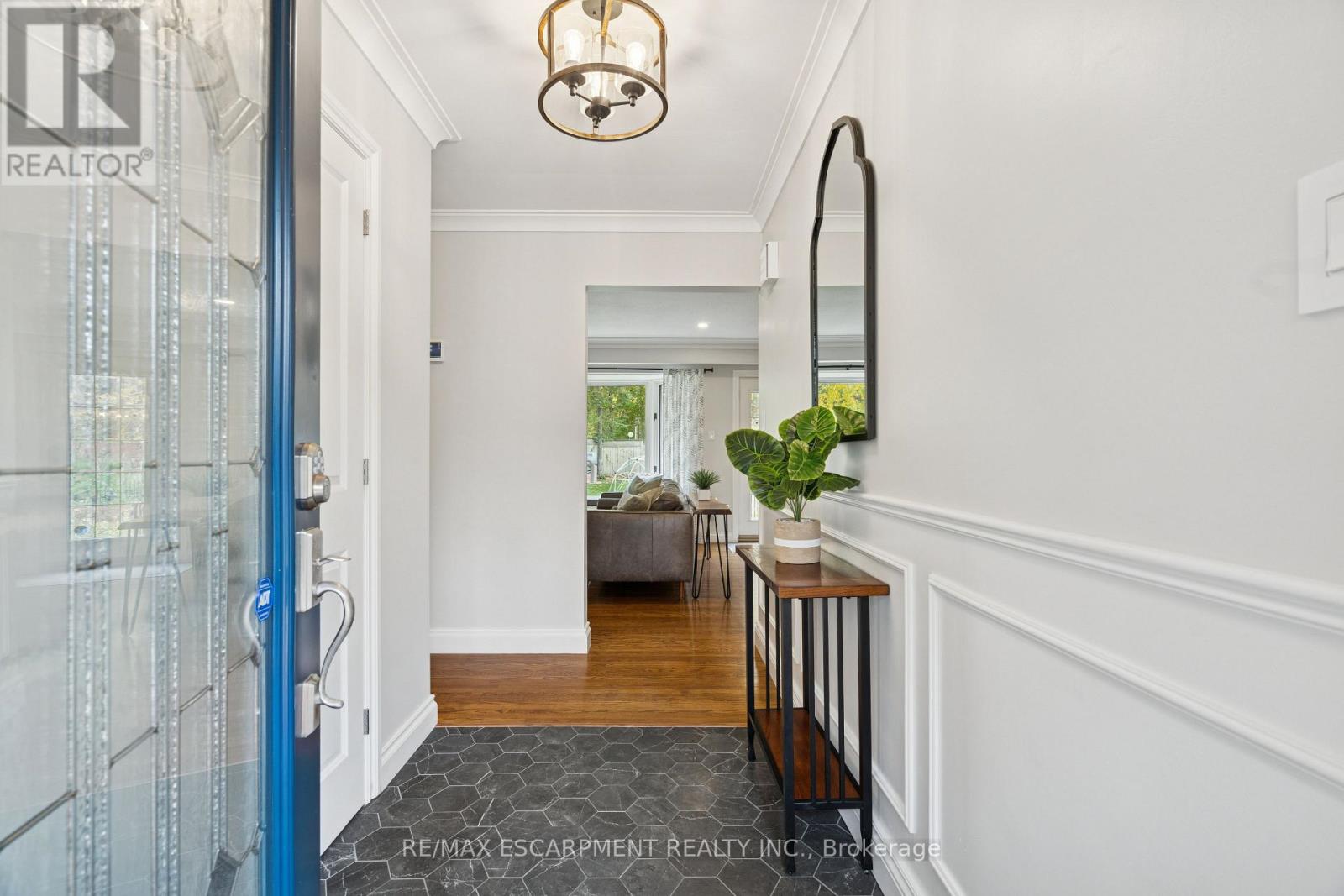 6 Beech Street, Guelph/eramosa, Ontario  N1H 6J3 - Photo 5 - X12495040