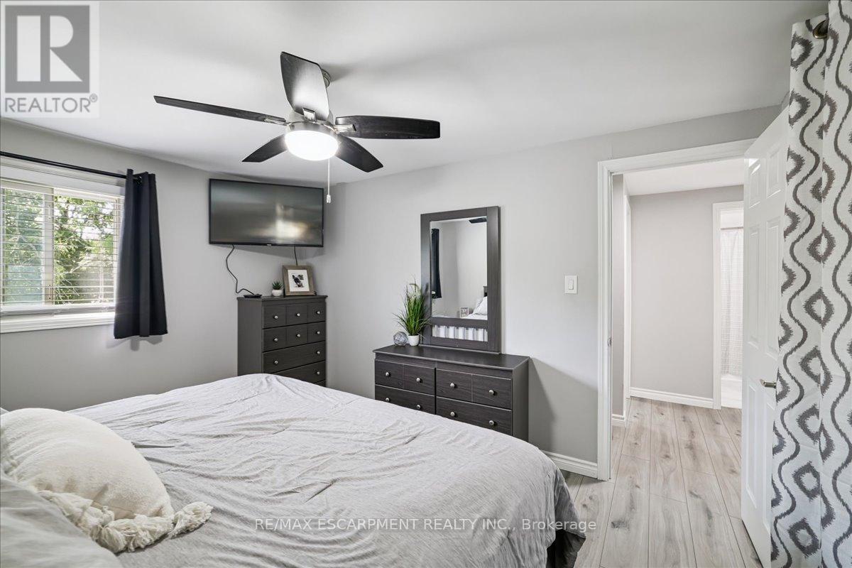 9 Inglewood Street, Brantford, Ontario  N3P 1A4 - Photo 16 - X12495074