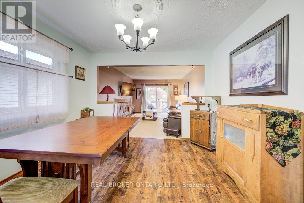 87 Southwood Drive, Cambridge, Ontario  N1S 3S3 - Photo 12 - X12495086