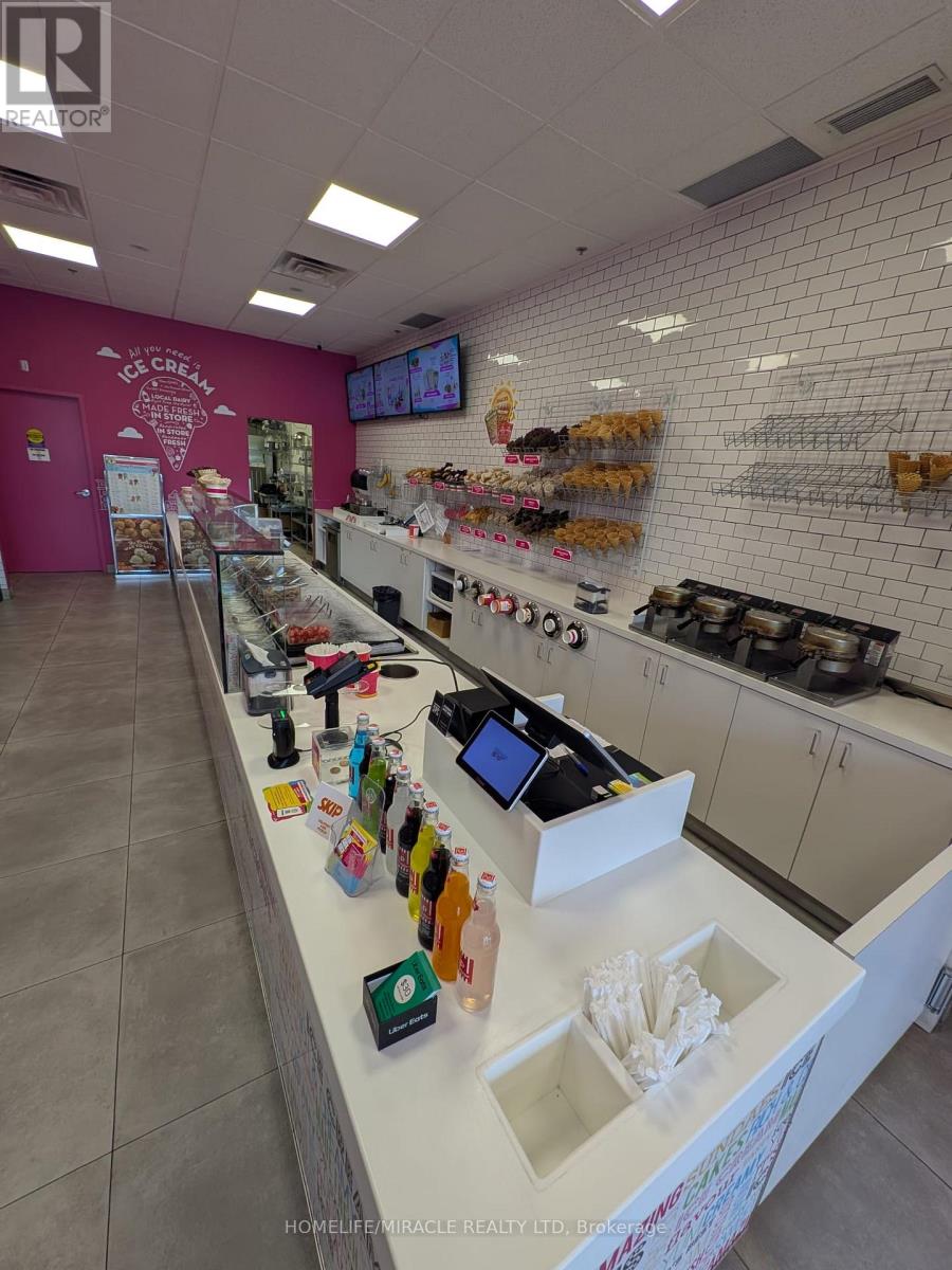 410 St. Clair Street, Chatham-Kent, Ontario  N7L 3K4 - Photo 11 - X12495090