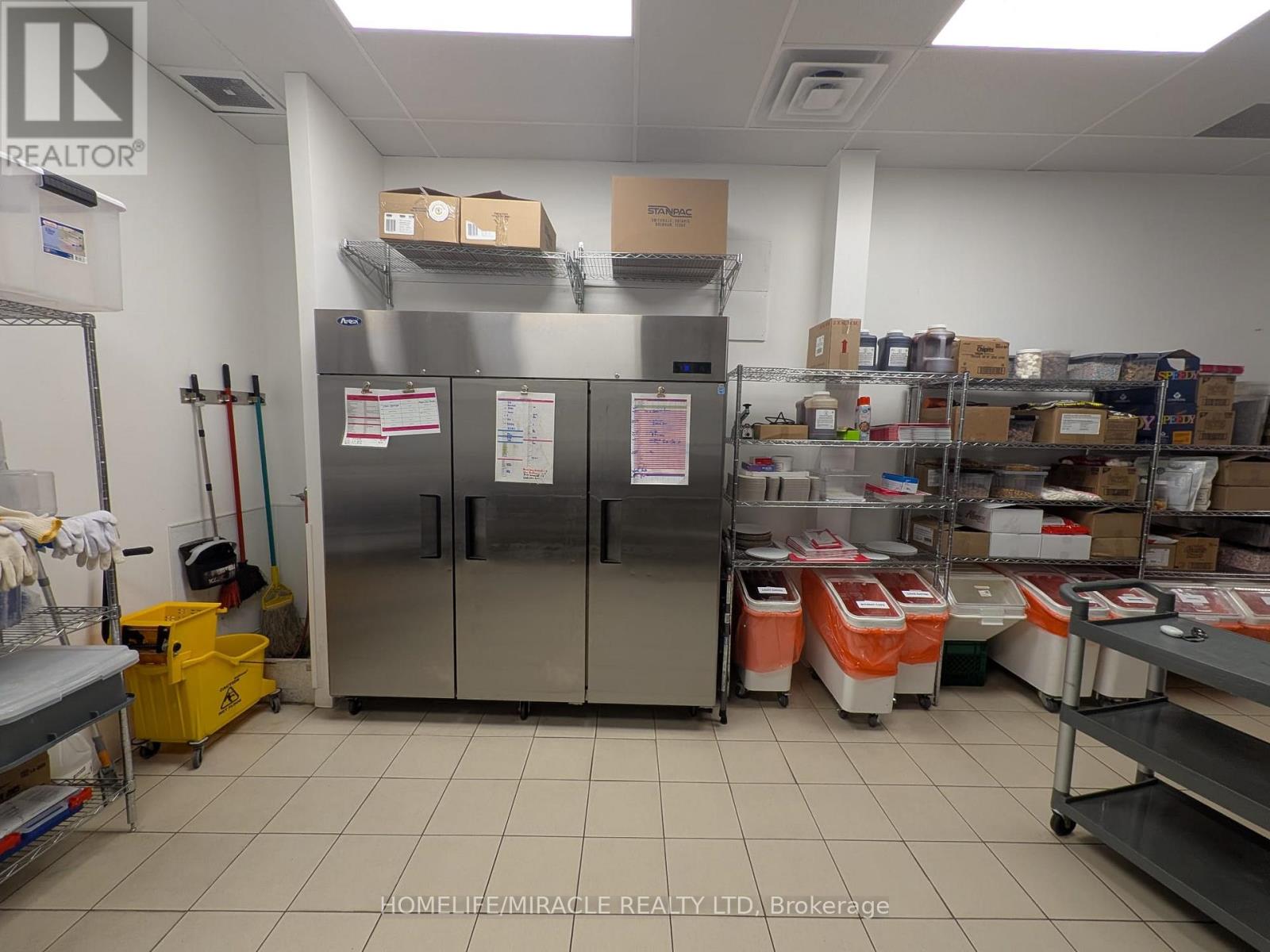 410 St. Clair Street, Chatham-Kent, Ontario  N7L 3K4 - Photo 5 - X12495090