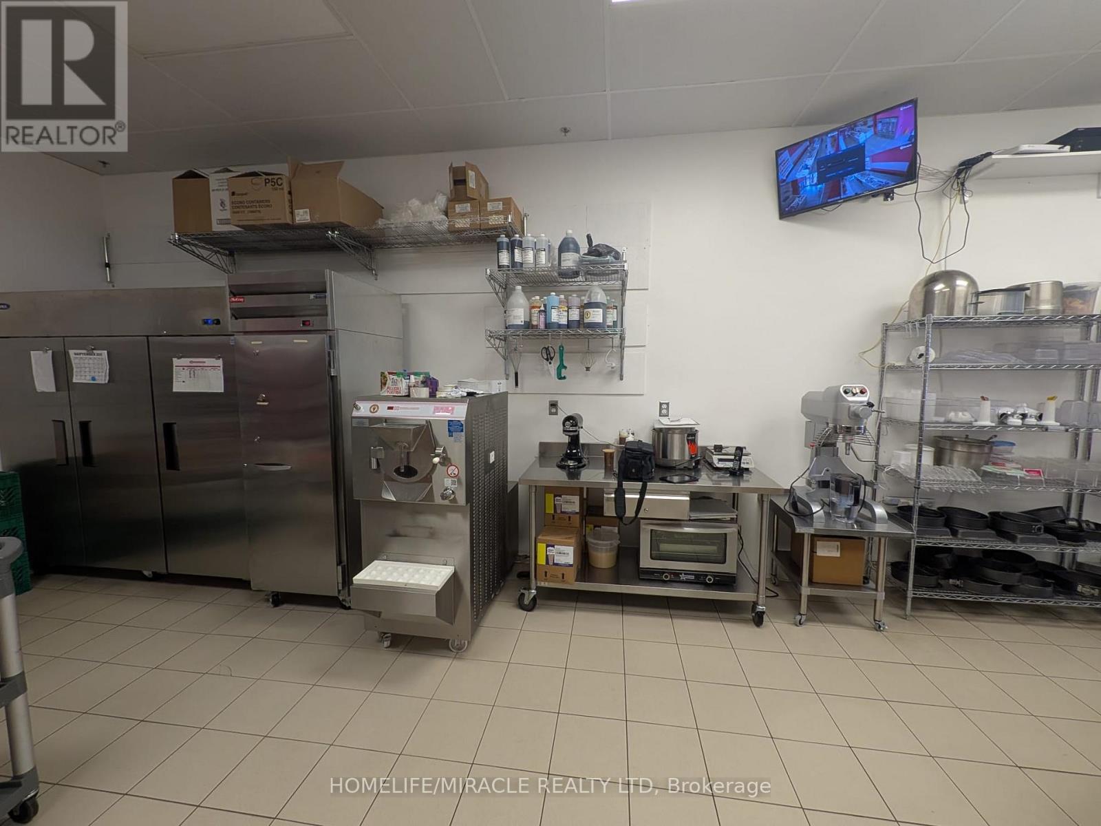 410 St. Clair Street, Chatham-Kent, Ontario  N7L 3K4 - Photo 6 - X12495090