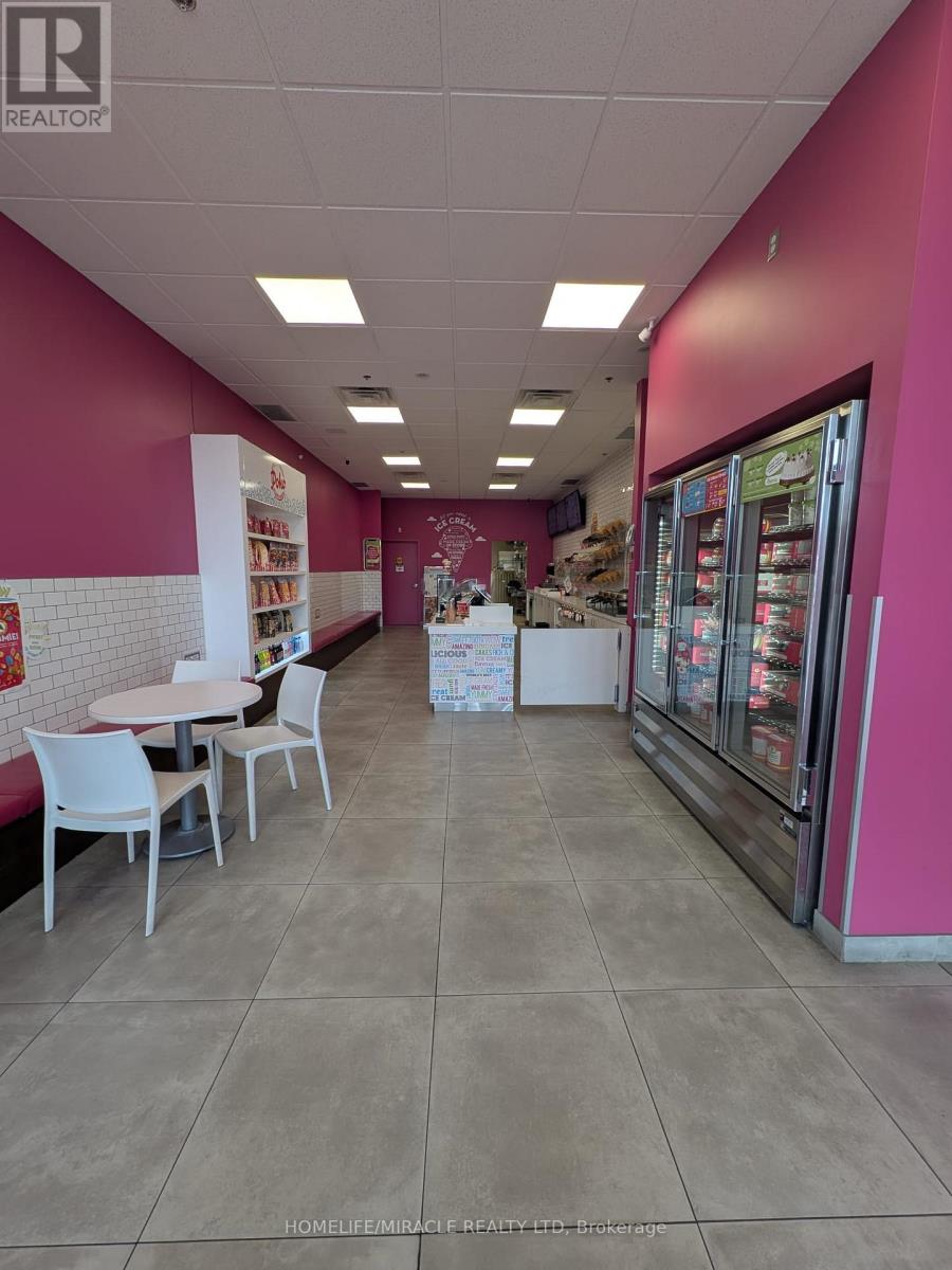 410 St. Clair Street, Chatham-Kent, Ontario  N7L 3K4 - Photo 9 - X12495090