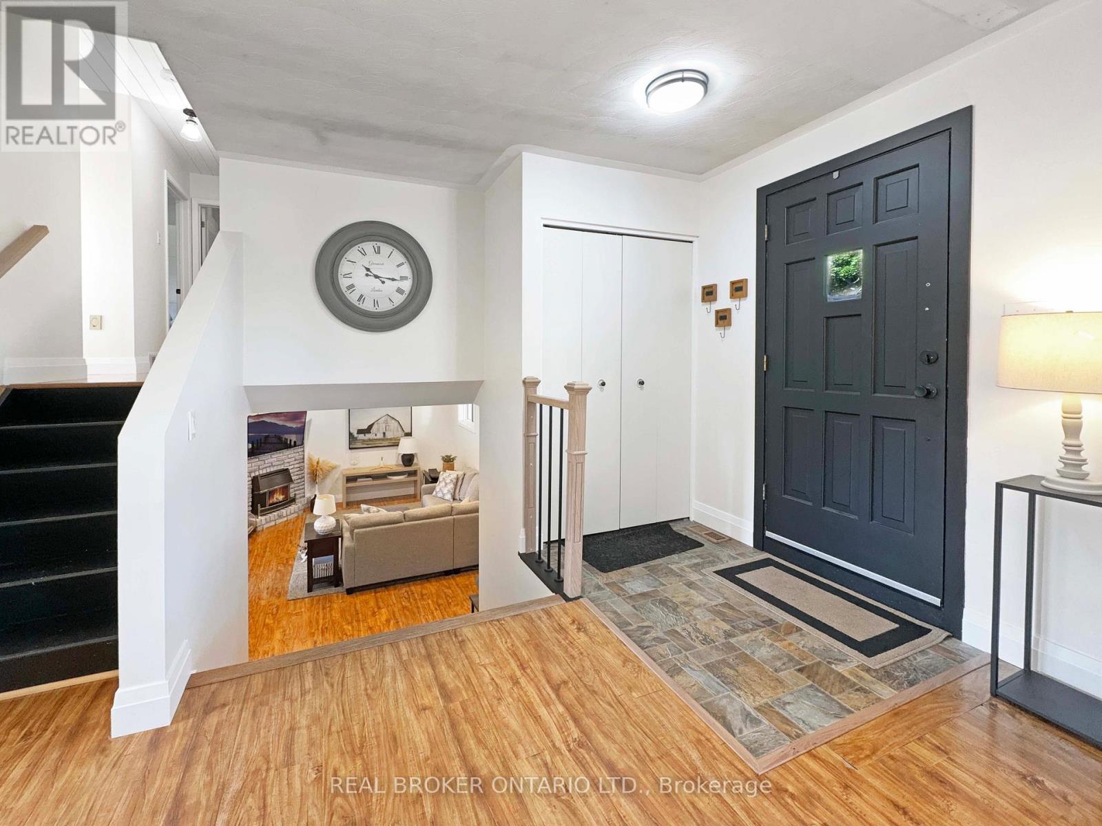 9 Normandy Circle, Norfolk, Ontario  N3Y 4J6 - Photo 5 - X12495096