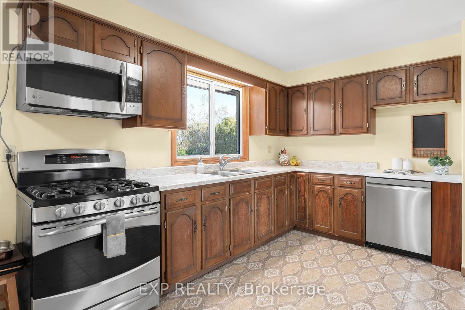 548 Millgrove Side Road, Hamilton (Dundas), Ontario  L9H 5E2 - Photo 13 - X12495106