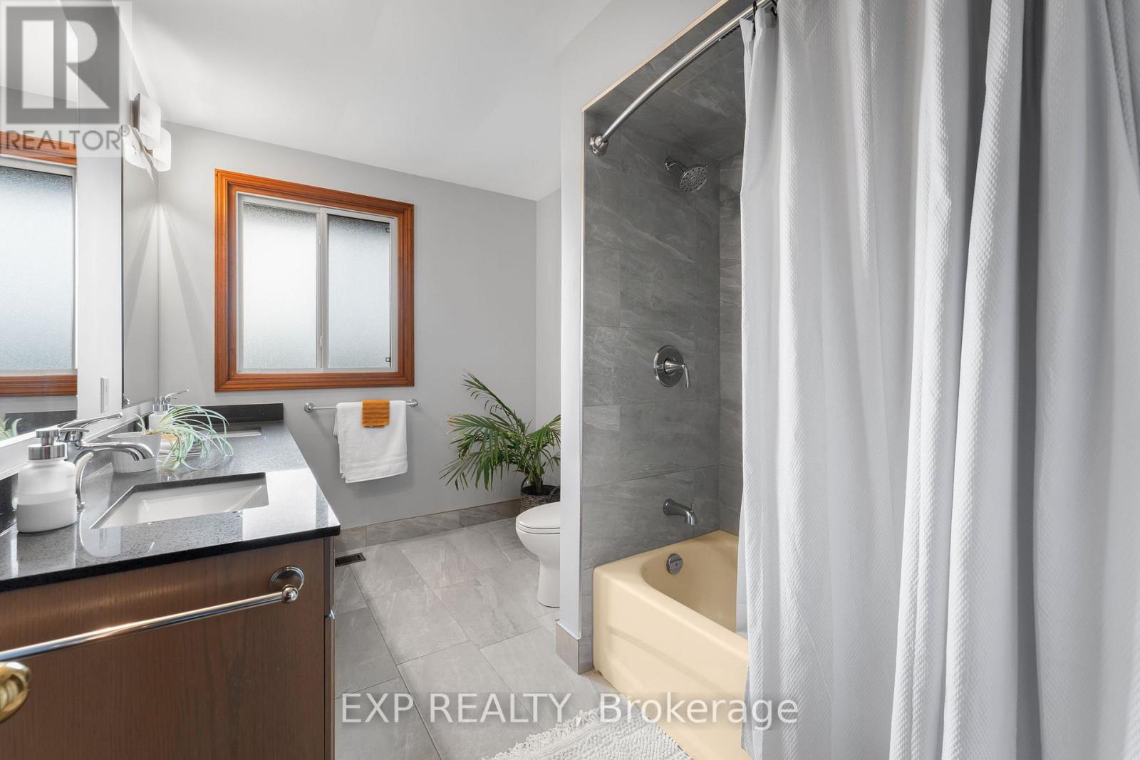 548 Millgrove Side Road, Hamilton (Dundas), Ontario  L9H 5E2 - Photo 18 - X12495106