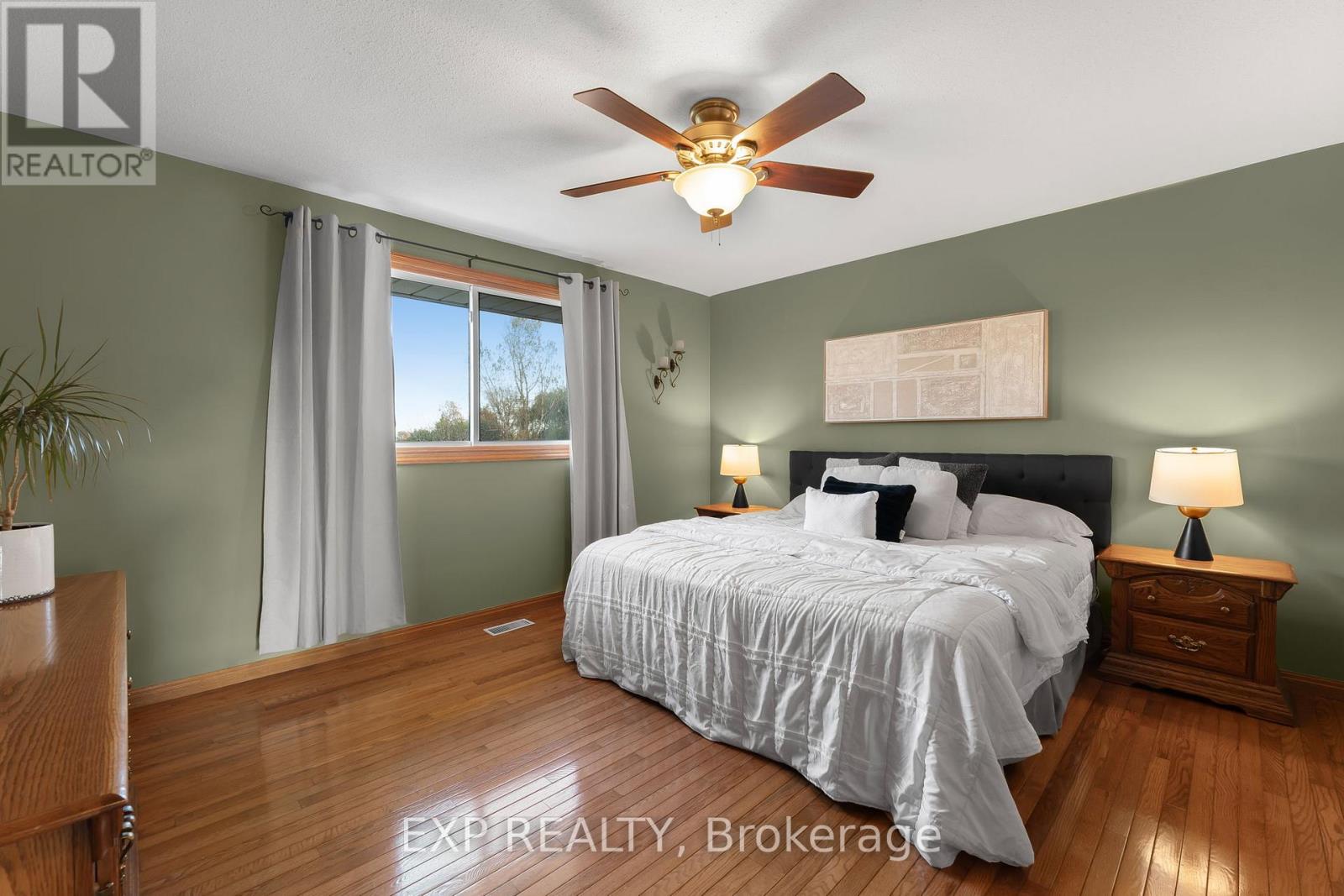 548 Millgrove Side Road, Hamilton (Dundas), Ontario  L9H 5E2 - Photo 21 - X12495106