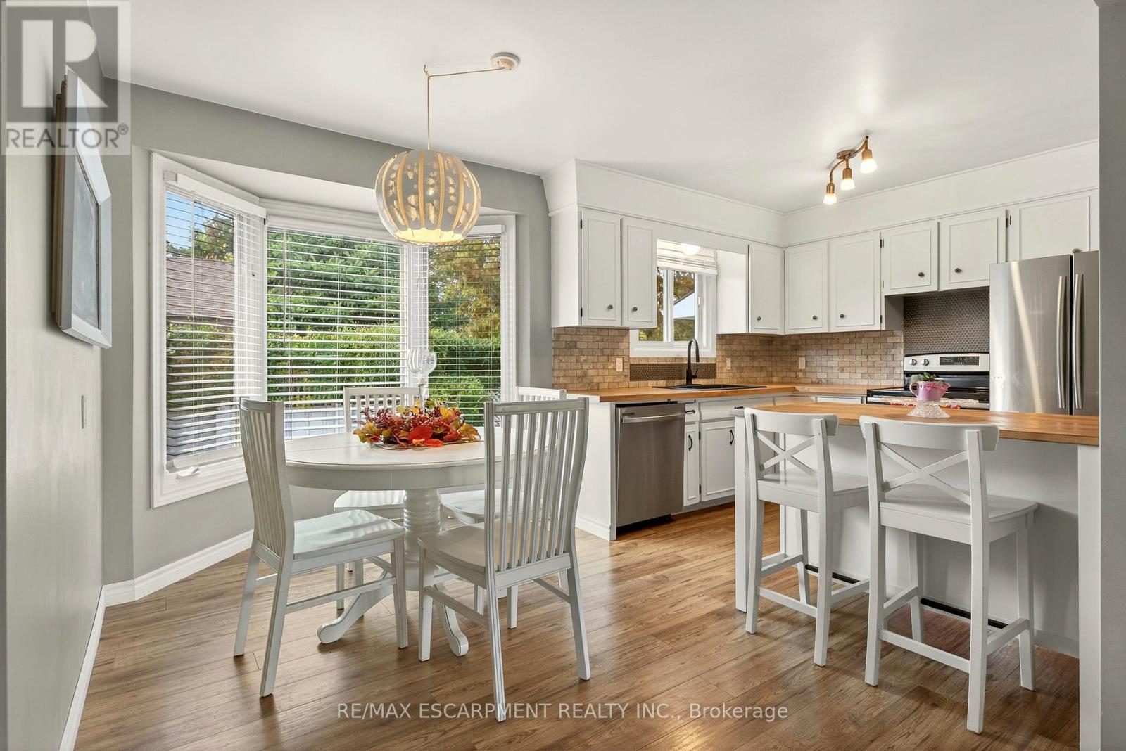 12 Ridley Heights Drive, St. Catharines, Ontario  L2S 2J2 - Photo 12 - X12495192