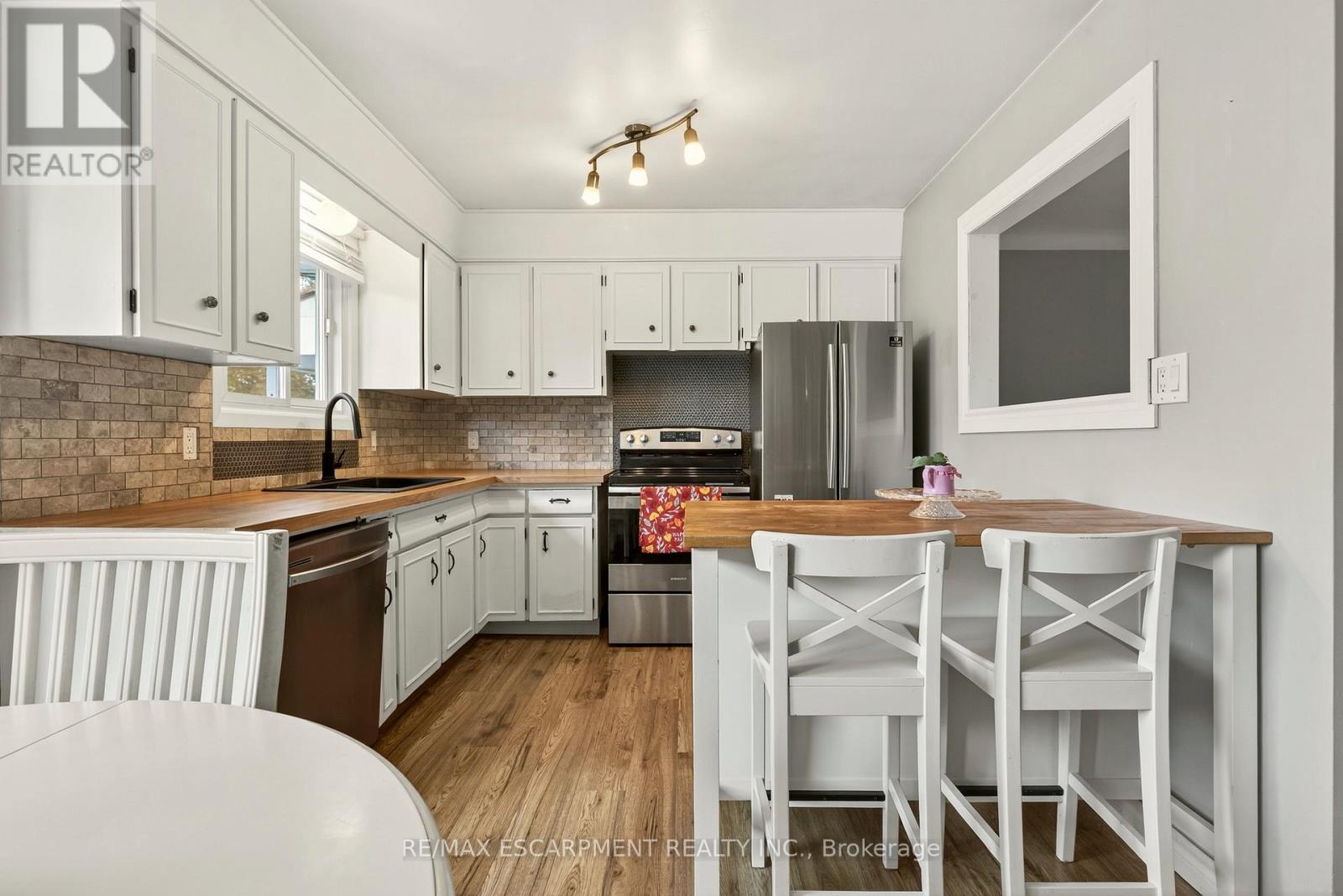 12 Ridley Heights Drive, St. Catharines, Ontario  L2S 2J2 - Photo 13 - X12495192