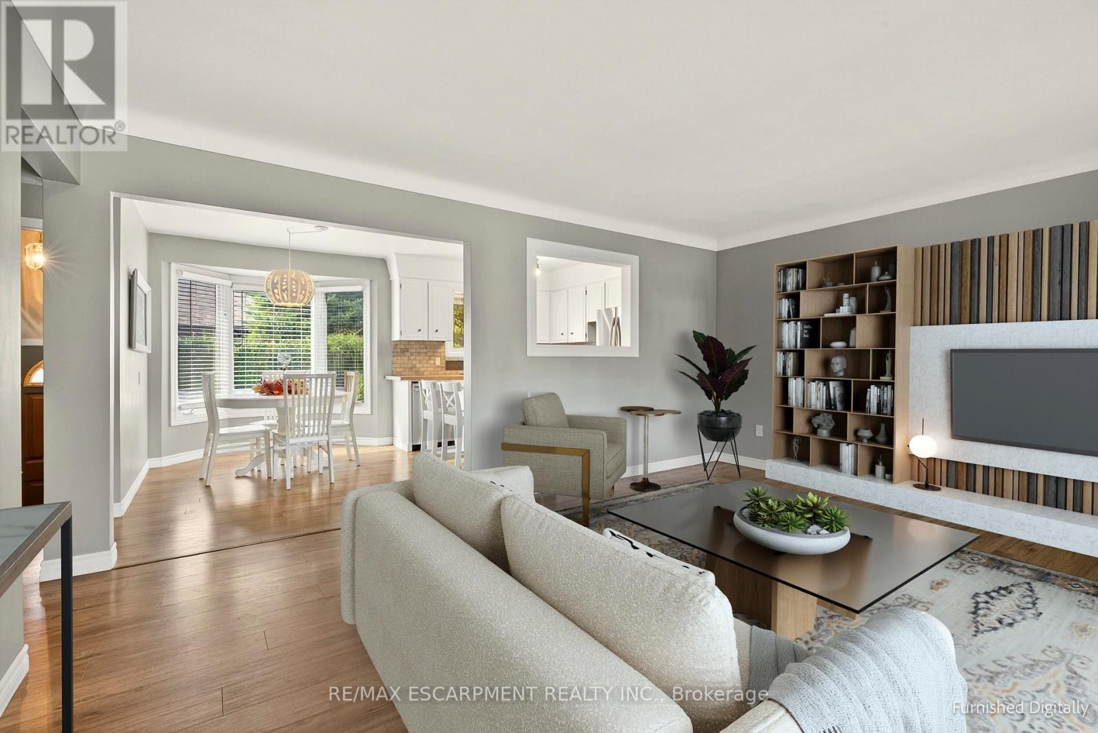 12 Ridley Heights Drive, St. Catharines, Ontario  L2S 2J2 - Photo 7 - X12495192