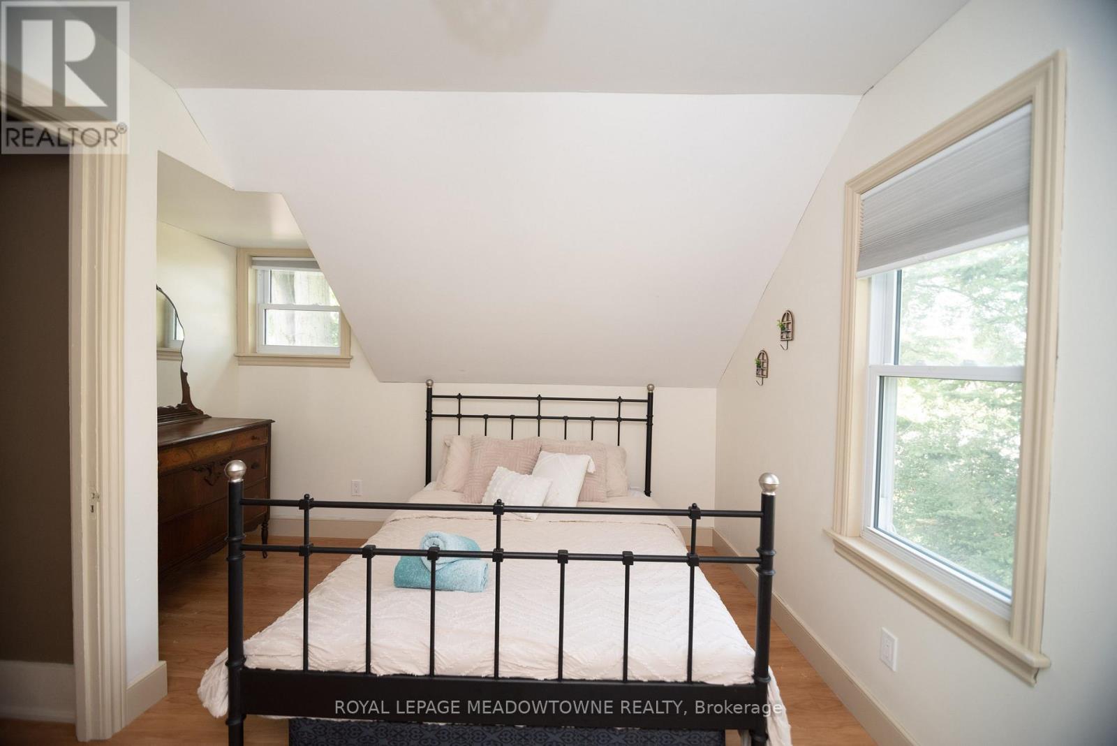 5853 Mcleod Road, Niagara Falls, Ontario  L2G 3E5 - Photo 23 - X12495218