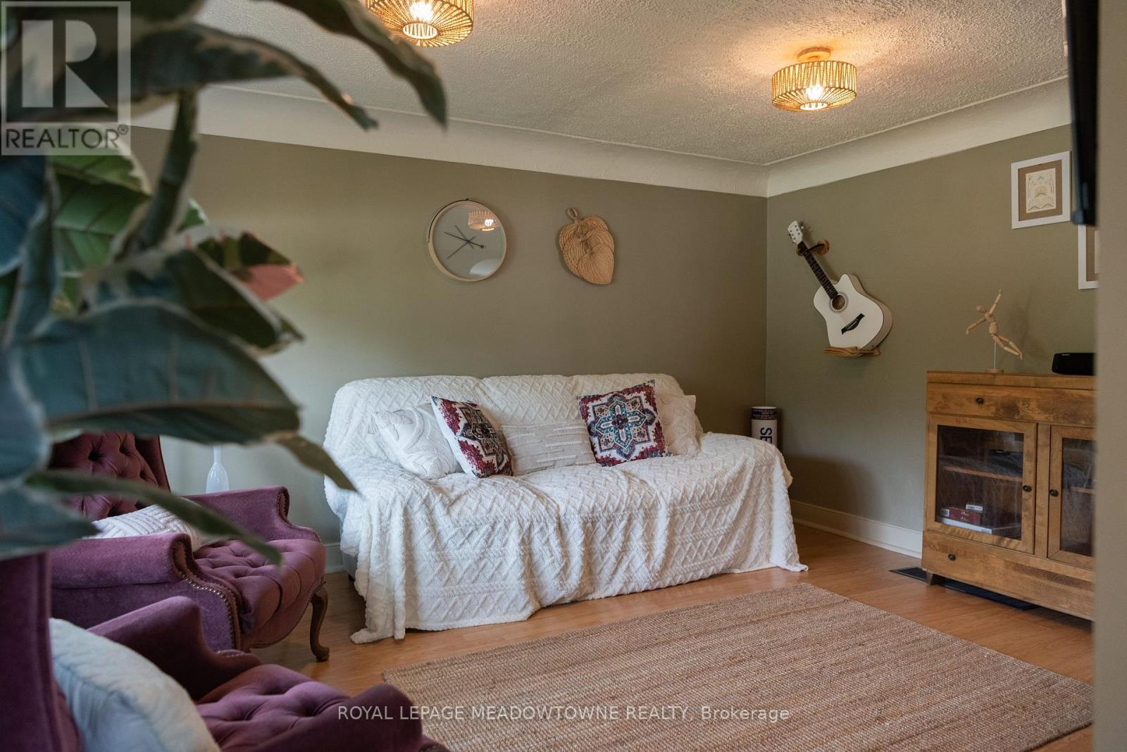 5853 Mcleod Road, Niagara Falls, Ontario  L2G 3E5 - Photo 3 - X12495218