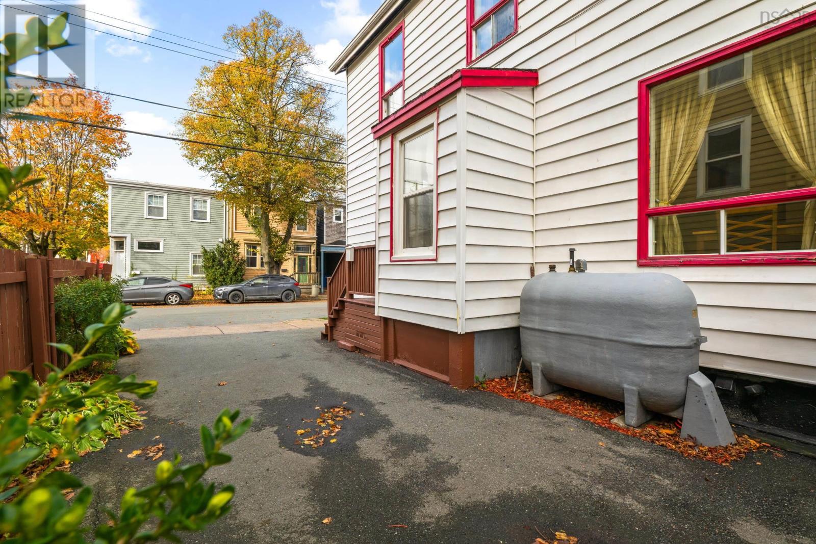 5792 West Street, Halifax, Nova Scotia  B3K 1H8 - Photo 40 - 202526831