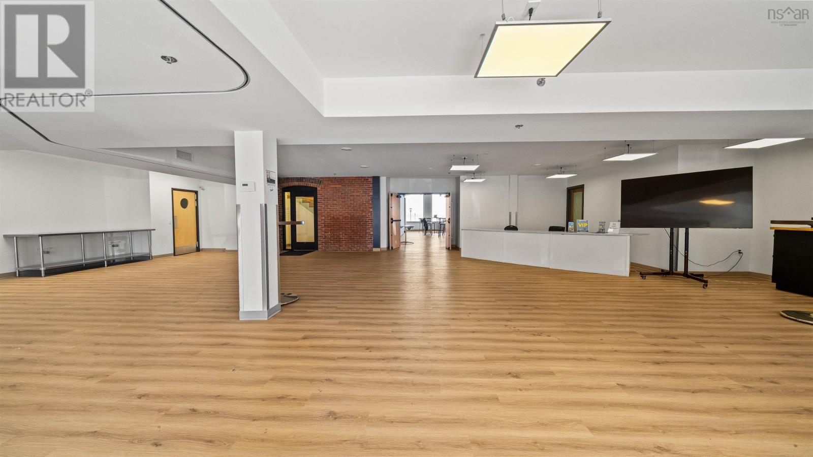 Retail Unit 1 360 Main Street, Wolfville, Nova Scotia  B4P 2B8 - Photo 11 - 202526887