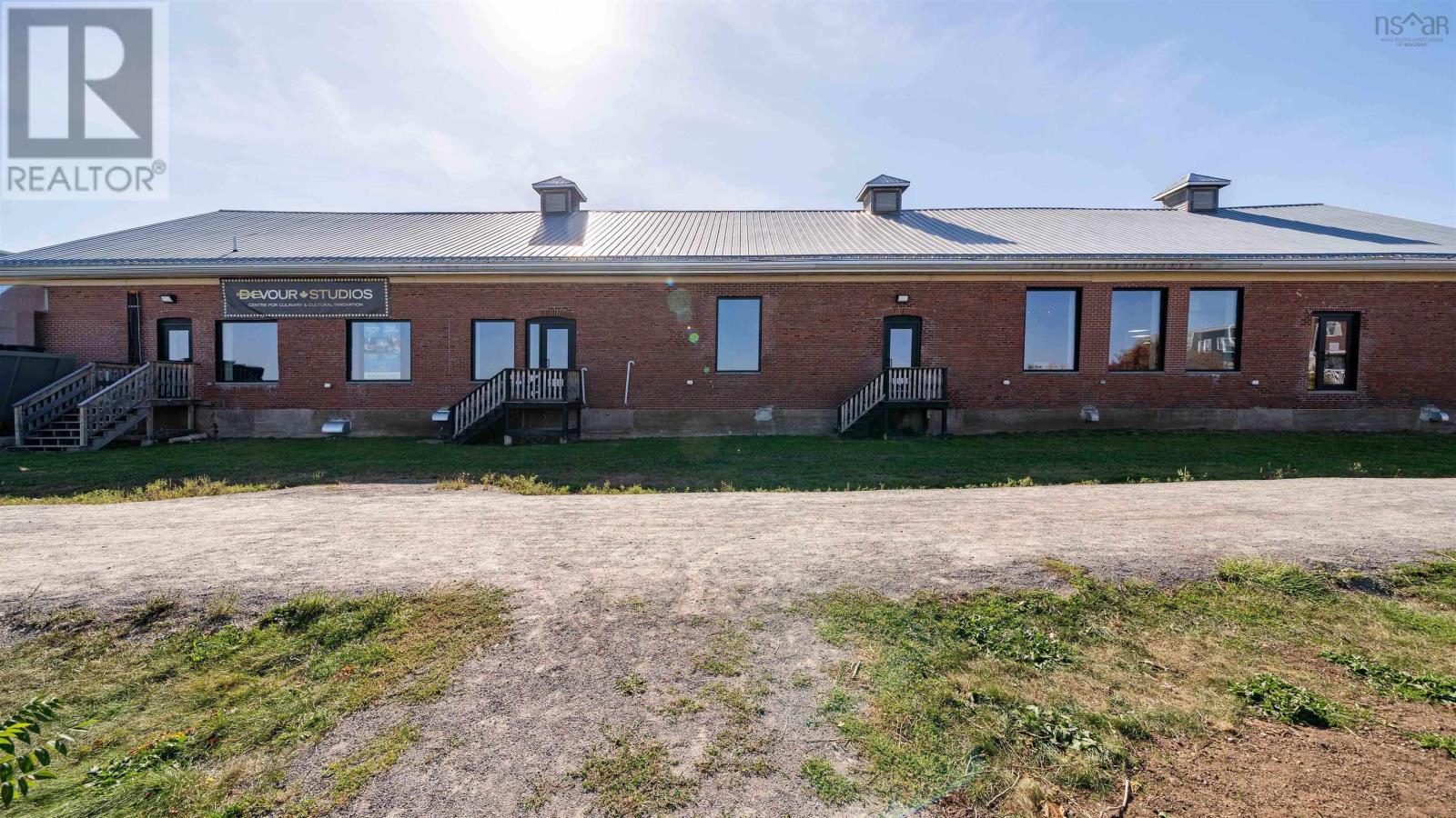 Retail Unit 1 360 Main Street, Wolfville, Nova Scotia  B4P 2B8 - Photo 19 - 202526887