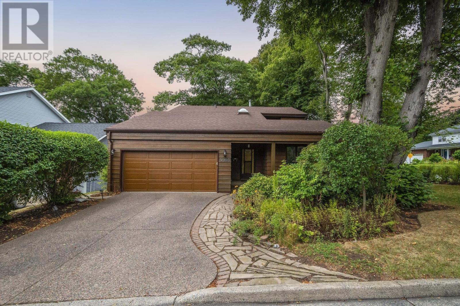 5905 Bilton Lane, Halifax, Nova Scotia