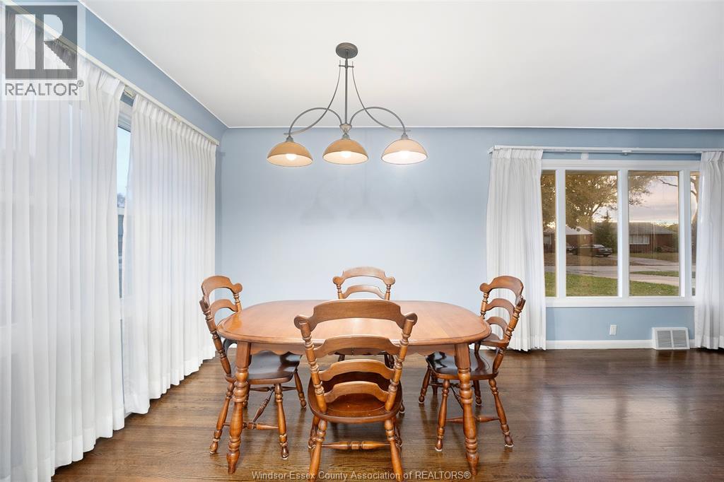 3300 Mark, Windsor, Ontario  N9E 2X1 - Photo 10 - 25027640