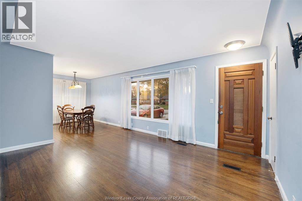 3300 Mark, Windsor, Ontario  N9E 2X1 - Photo 6 - 25027640