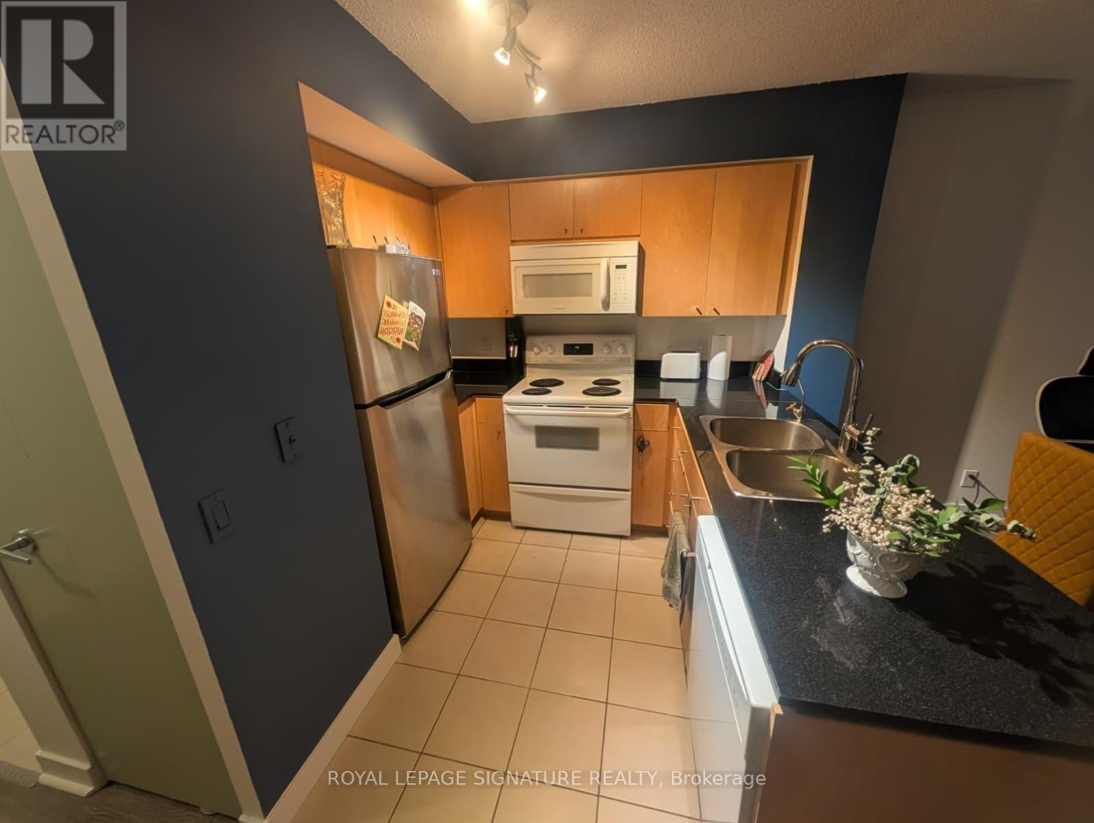 2612 - 361 Front Street W, Toronto, Ontario  M5V 3R5 - Photo 4 - C12492894