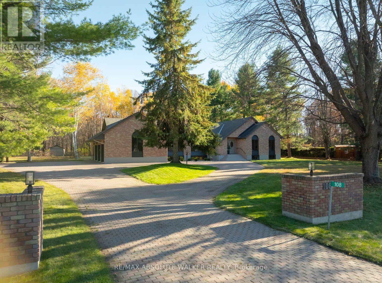 108 Margaret Anne Drive, Ottawa, Ontario  K0A 1L0 - Photo 2 - X12494630