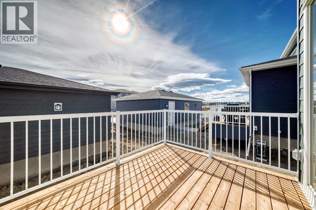 211 Perch Bend, Rural Rocky View County, Alberta  T3Z 0J9 - Photo 6 - A2250129