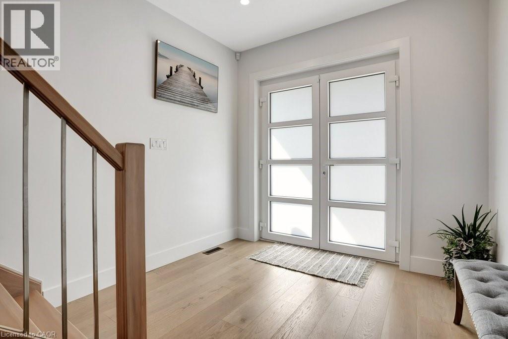 2208 Red Thorne Avenue, London, Ontario  N6P 0E9 - Photo 3 - 40784545