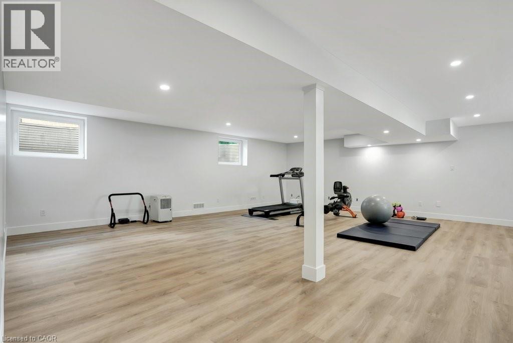 2208 Red Thorne Avenue, London, Ontario  N6P 0E9 - Photo 33 - 40784545