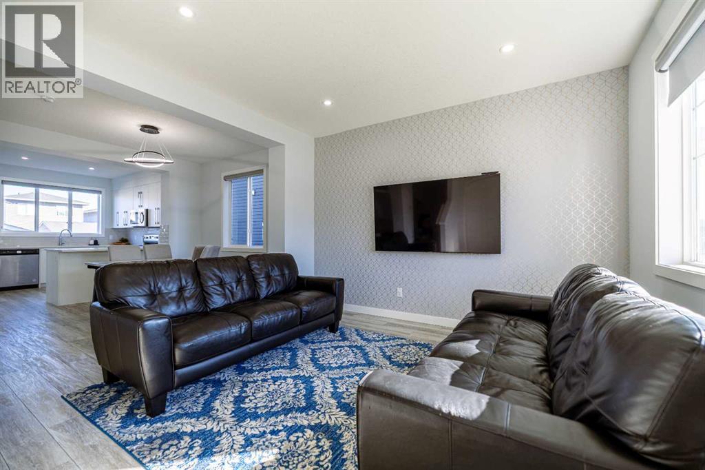 340 Chelsea Passage, Chestermere, Alberta  T1X 2P5 - Photo 4 - A2262465