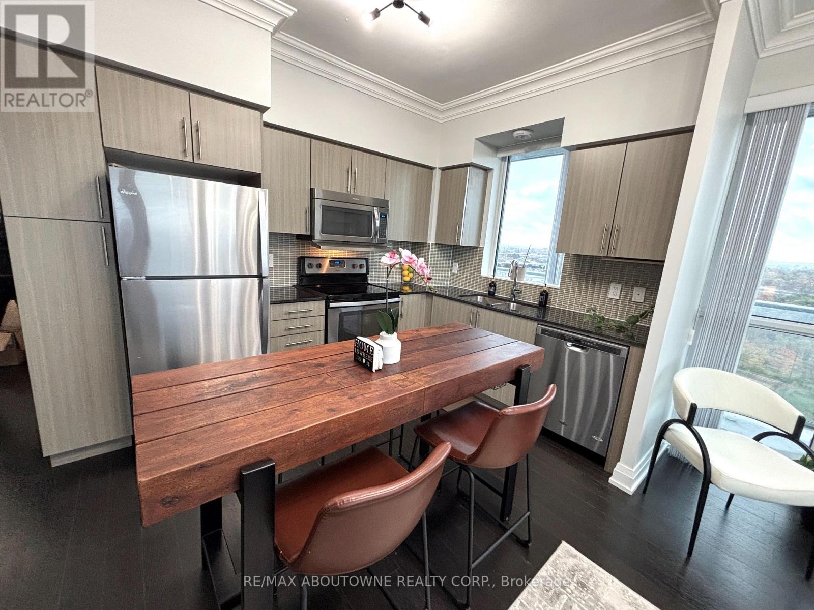 1503 - 65 Speers Road, Oakville, Ontario  L6K 0J1 - Photo 11 - W12495206