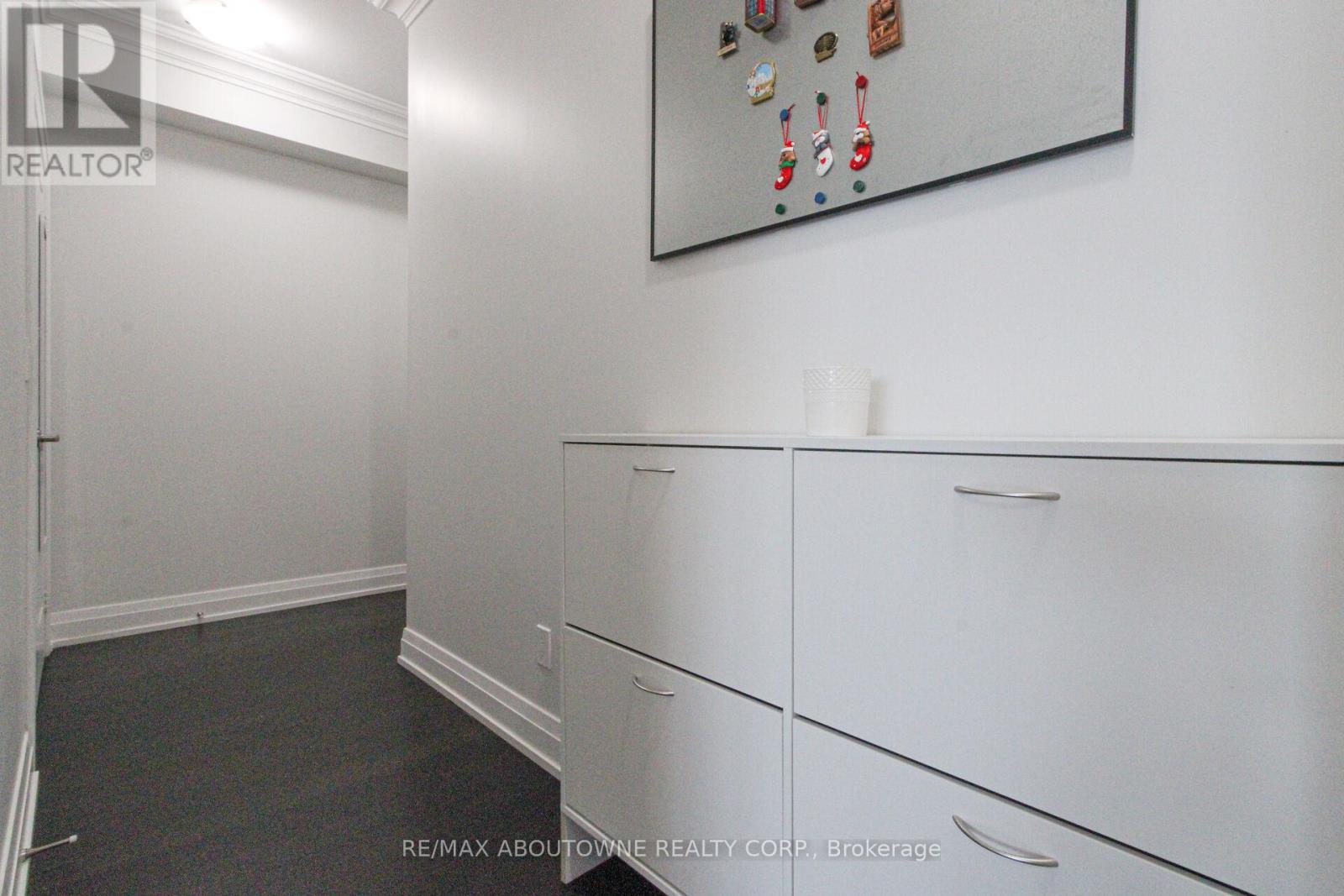 1503 - 65 Speers Road, Oakville, Ontario  L6K 0J1 - Photo 24 - W12495206