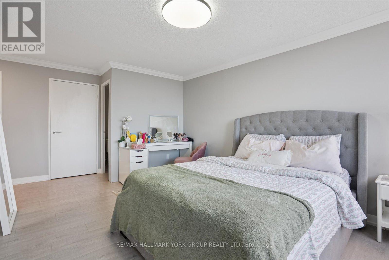 1006 - 1300 Mississauga Valley Boulevard, Mississauga, Ontario  L5A 3S8 - Photo 14 - W12495038