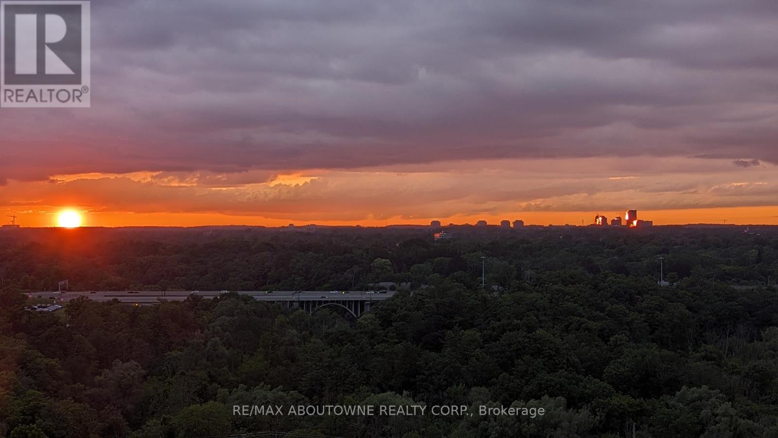 1503 - 65 Speers Road, Oakville, Ontario  L6K 0J1 - Photo 27 - W12495206