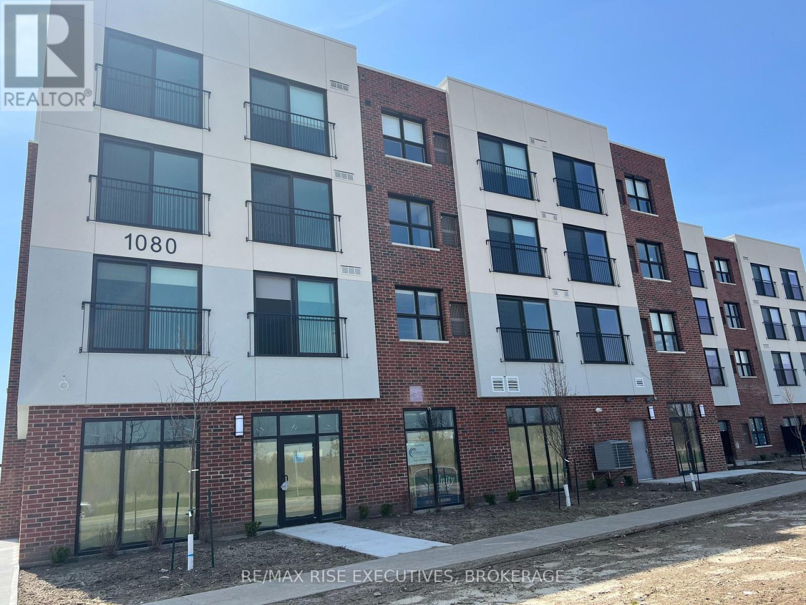 305 - 1080 Terra Verde Way, Kingston, Ontario  K7P 0V3 - Photo 2 - X12495444