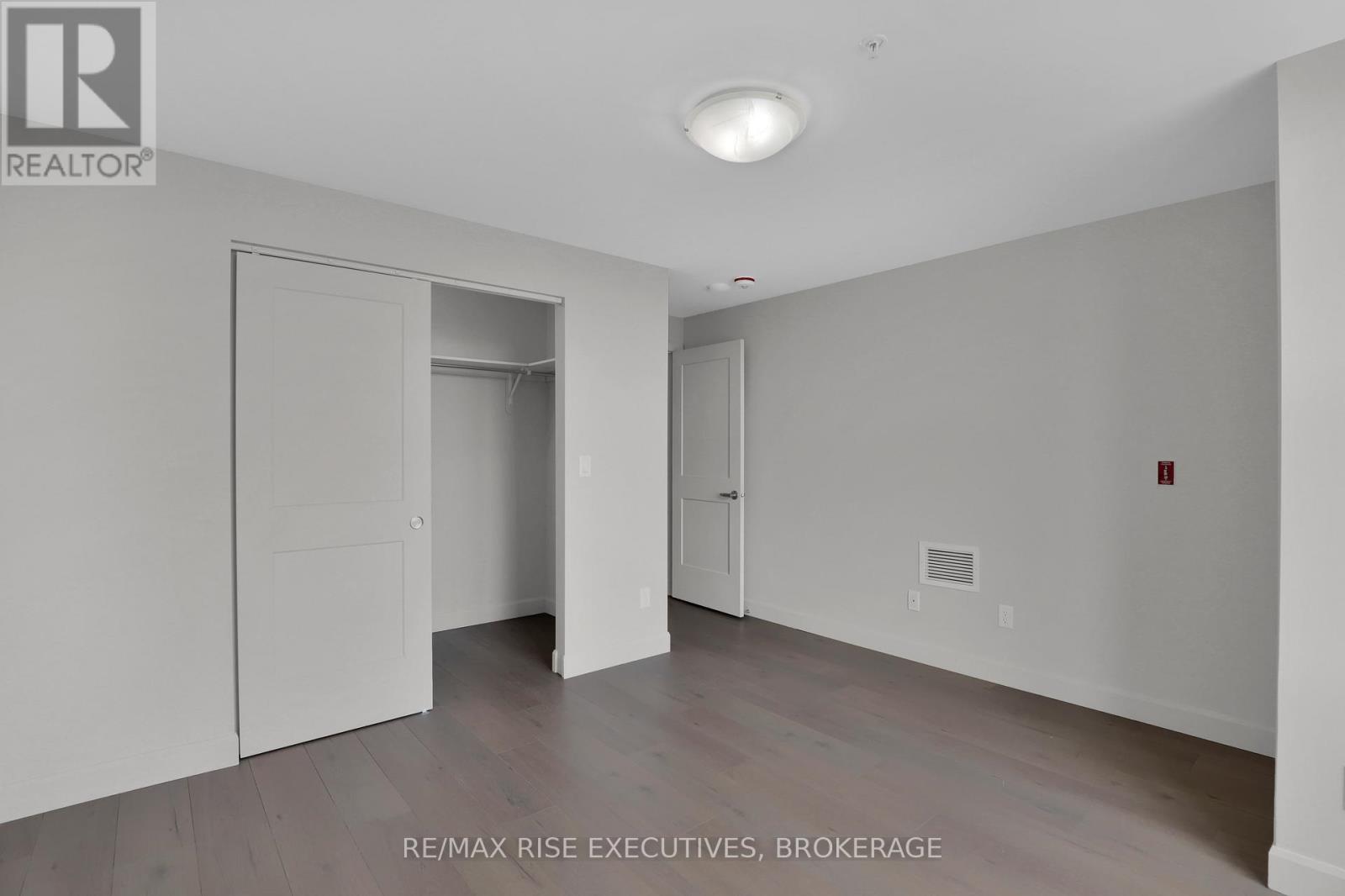 305 - 1080 Terra Verde Way, Kingston, Ontario  K7P 0V3 - Photo 7 - X12495444