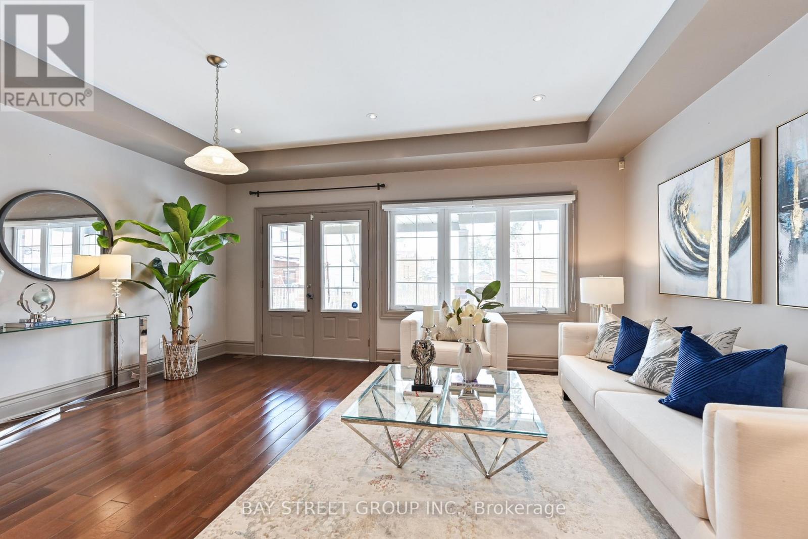 40 Holland Park Avenue, Toronto, Ontario  M6C 1M3 - Photo 5 - C12495340