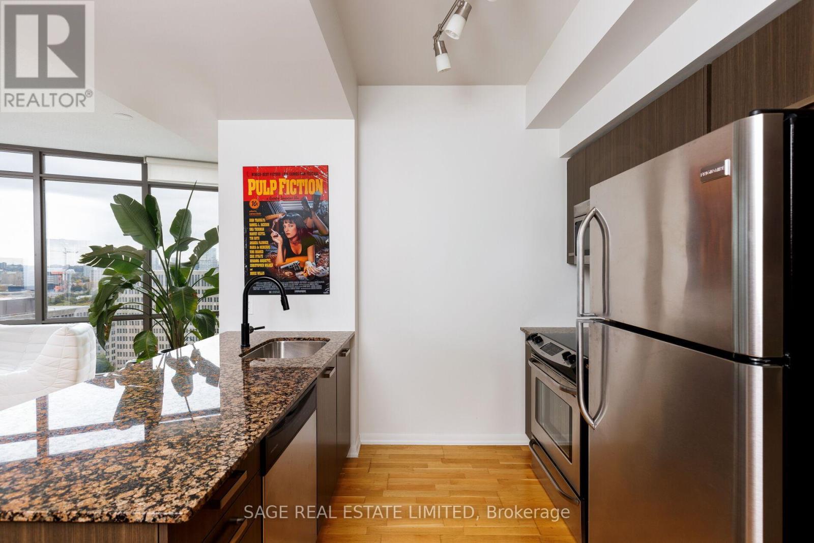 2103 - 832 Bay Street, Toronto, Ontario  M5S 1Z6 - Photo 17 - C12495378