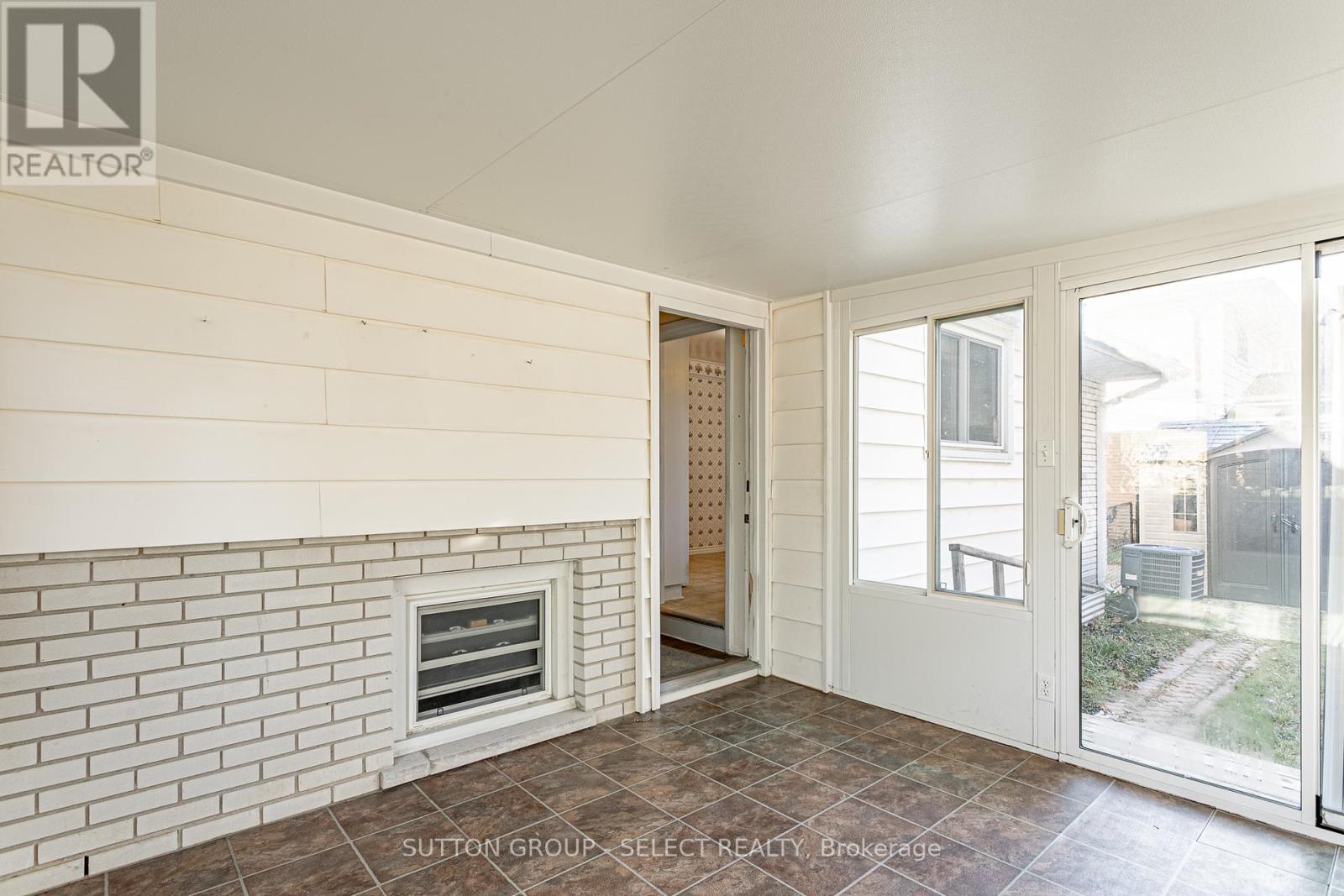 323 Base Line Road W, London South, Ontario  N6J 1W5 - Photo 14 - X12495560