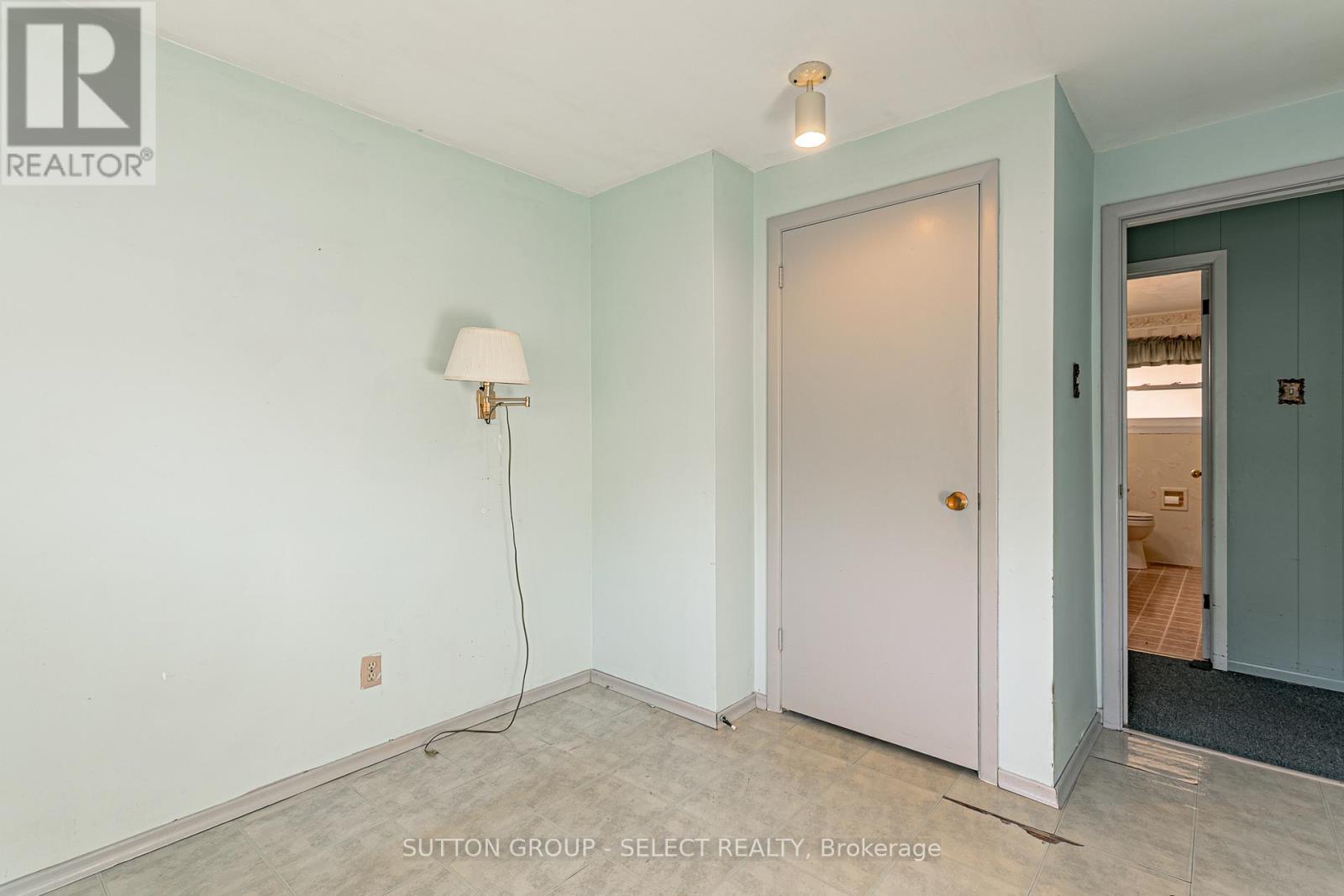 323 Base Line Road W, London South, Ontario  N6J 1W5 - Photo 17 - X12495560