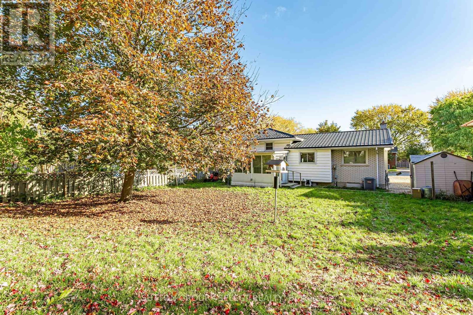 323 Base Line Road W, London South, Ontario  N6J 1W5 - Photo 33 - X12495560