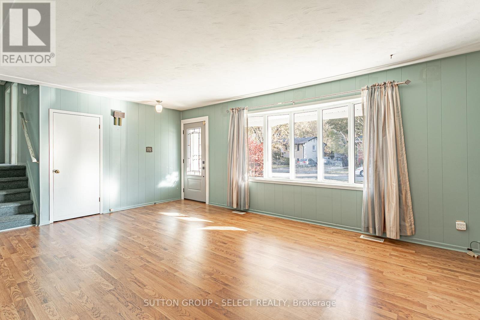 323 Base Line Road W, London South, Ontario  N6J 1W5 - Photo 5 - X12495560