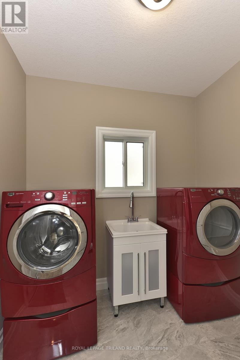 2274 Bakervilla Street, London South, Ontario  N6P 0E7 - Photo 14 - X12495574