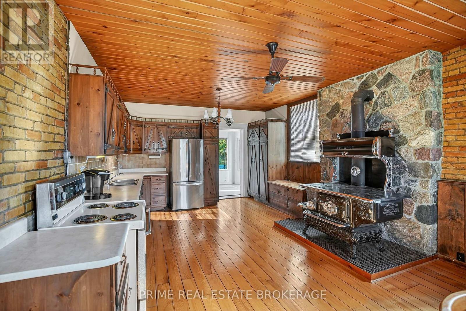 4626 Colonel Talbot Street, London South, Ontario  N6P 1E4 - Photo 17 - X12495672