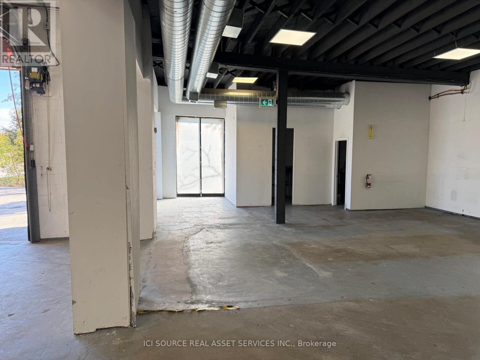 224 Bradford Street, Barrie, Ontario  L4N 3B6 - Photo 11 - S12489538