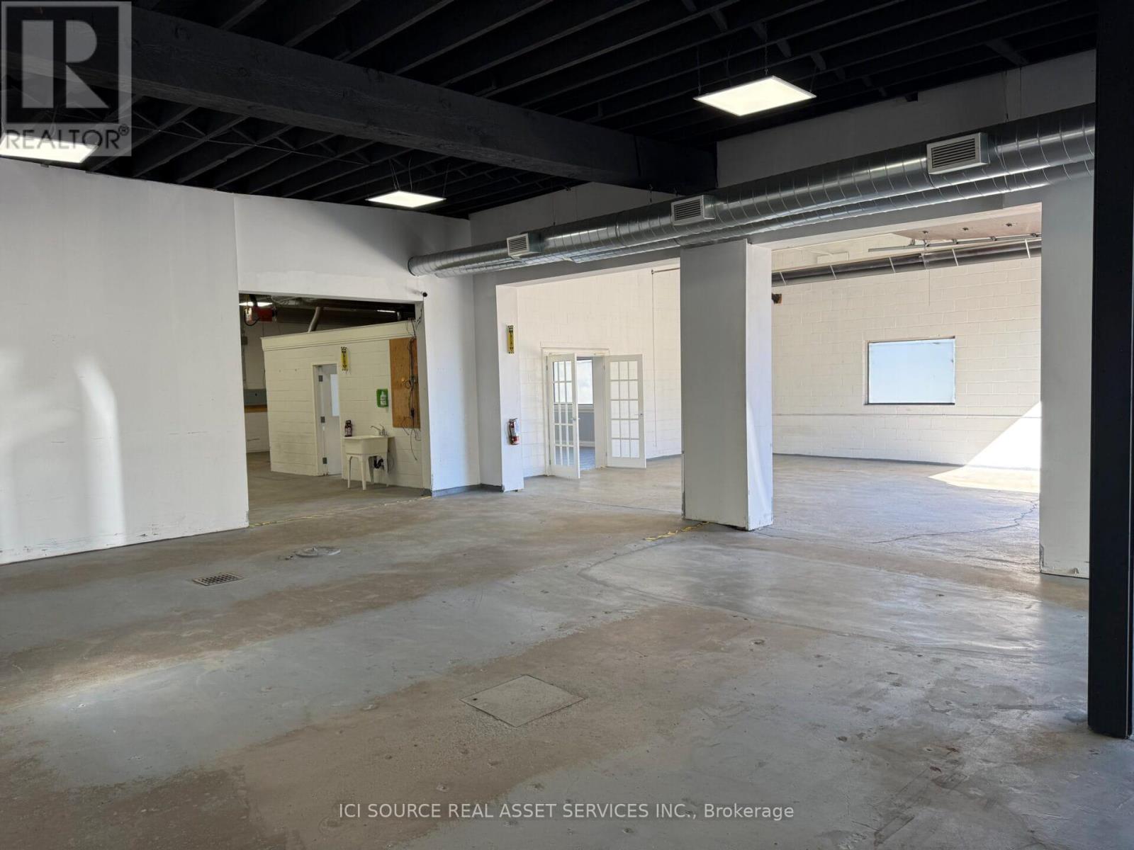 224 Bradford Street, Barrie, Ontario  L4N 3B6 - Photo 10 - S12489538